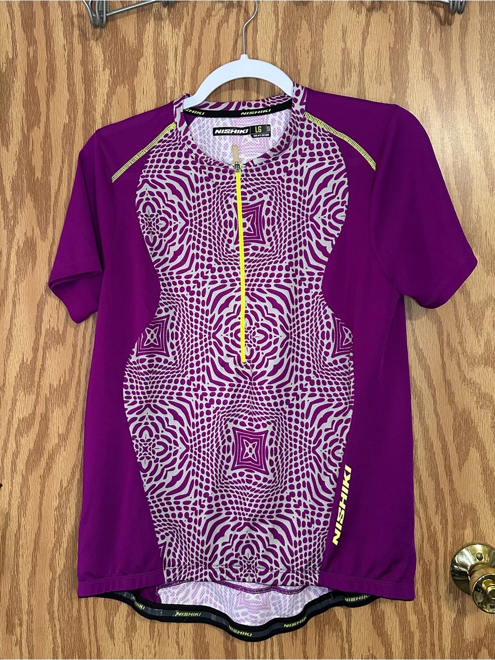 Nishiki Women’s Specific Cycling Shirt / Jersey Size Large